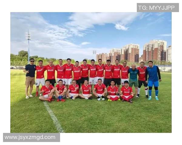 足球明星球员齐聚一堂共庆盛典精彩瞬间大合影回顾